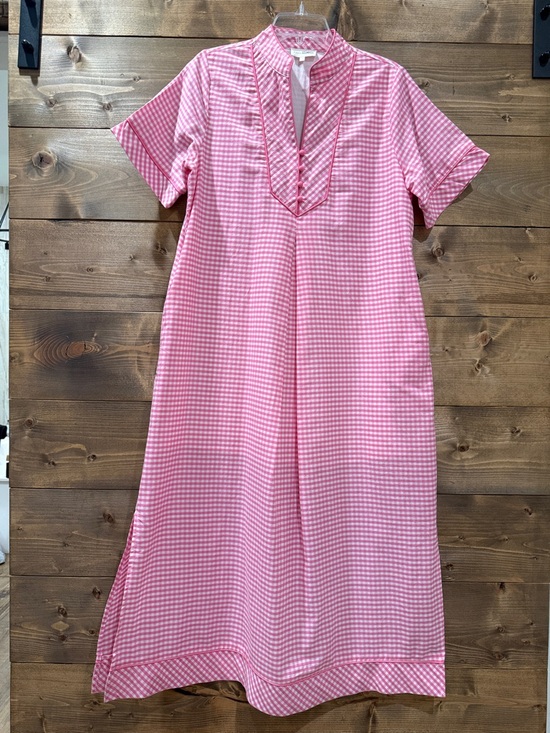 entro Dresses & Skirts - entro Pink Gingham Dress